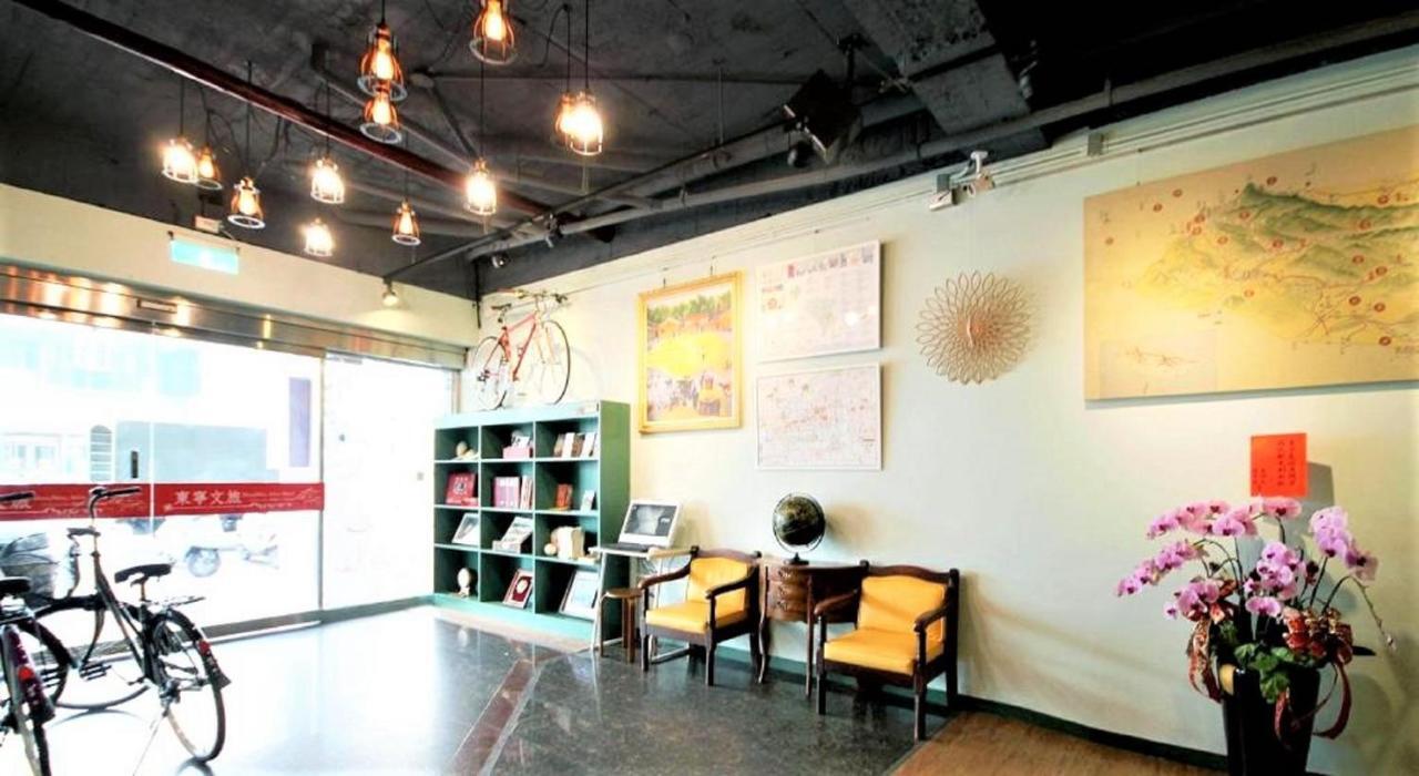 Dongning Atlas Hotel Tainan Exterior photo