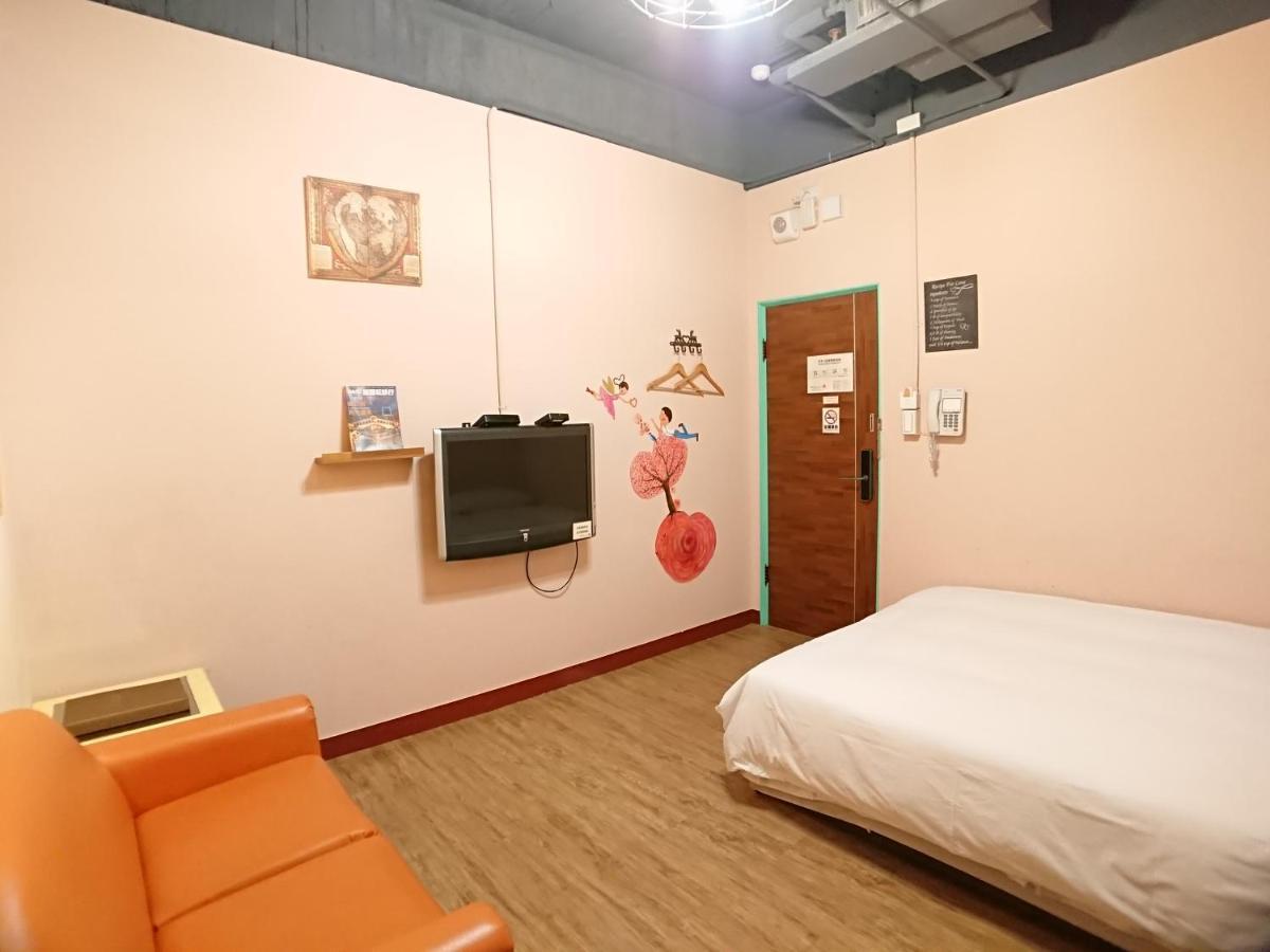 Dongning Atlas Hotel Tainan Exterior photo